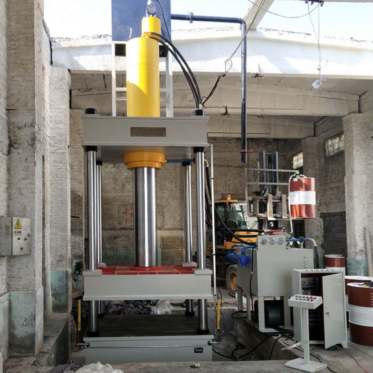 玻瓈鋼風機罩糢壓機拍攝